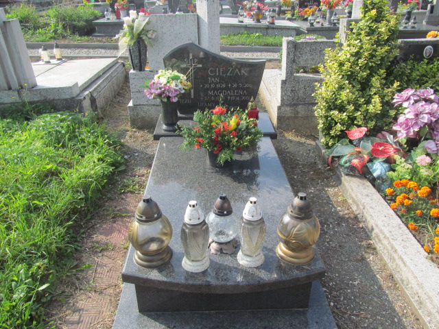 Grób Magdalena Ciężak